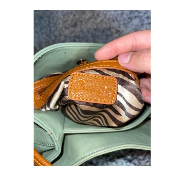 Samoe Styles Bucket Bag - Picture 2 of 2